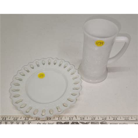 Milk Glass Mug 5 25” 14 5 Cm Tall And Milk Glass Plate 7 25” 19 5 Cm Across Excellent