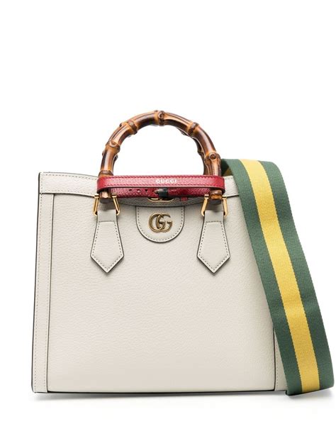 Gucci Logo Plaque Shoulder Bag In Nude Modesens