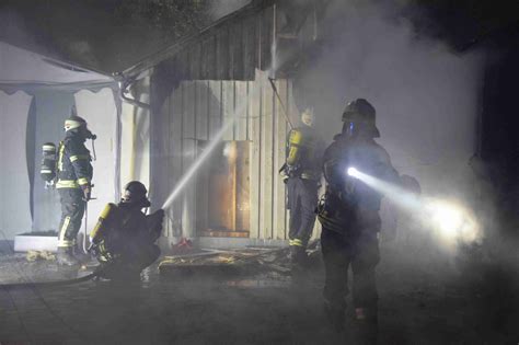 Brand In Edingen Neckarhausen Gastst Tte Durch Feuer Besch Digt