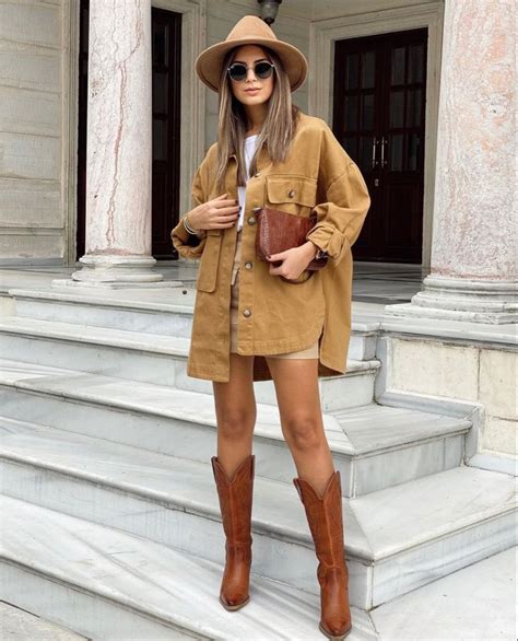 Pin By Louna Martin On Mode Fall Outfits Outfit Botas Cowboy Boots