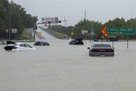 Heavy Rain Floods Streets Across Dallas Fort Worth Area Metro Us