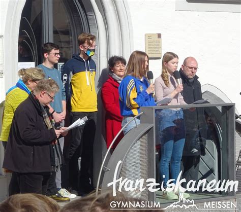 Ein Zeichen F R Den Frieden Gymnasium Franziskaneum Mei En