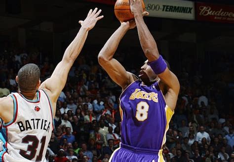 This Day In Lakers History Kobe Bryant Caps Off Historic Comeback With Buzzer Beater Against