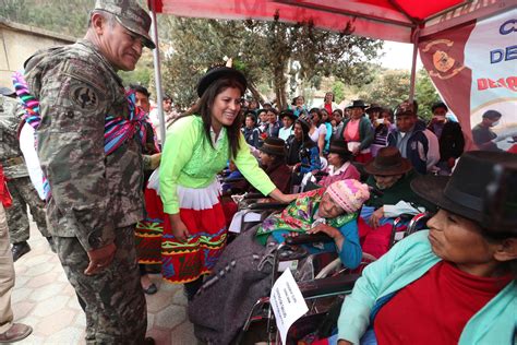 Comando Conjunto llevó ayuda humanitaria a población de Ayacucho