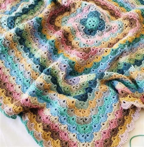 Beautiful Shells Blanket » Weave Crochet