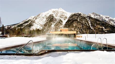 Heated Swimming Pools - Book your Holiday | Tyrol in Austria