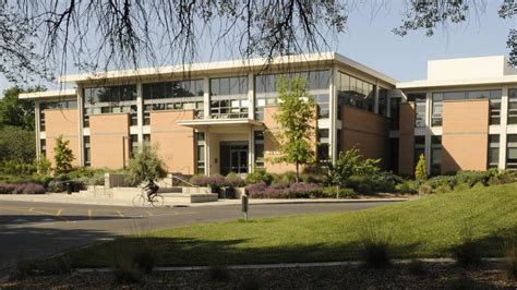 How the law schools at UC Davis and McGeorge compare - Sacramento ...