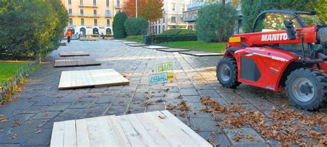 Natale A Como Le Prime Installazioni Pista Del Ghiaccio Ai Giardini E