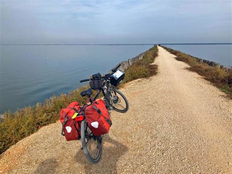 Passerella Sull Acqua Nella Valli Di Comacchio Delta Del Po