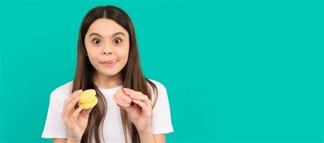 Délicieux Pâtisserie Biscuits Enfant Avec Dessert Boulangerie Heureux