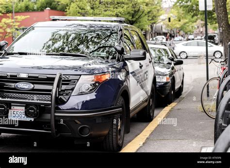 Ford Explorer Polizei Stockfotos Und Bilder Kaufen Alamy