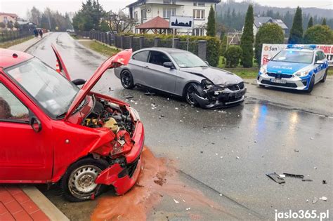 Wypadek W Dobrucowej Zderzenie Bmw I Fiata