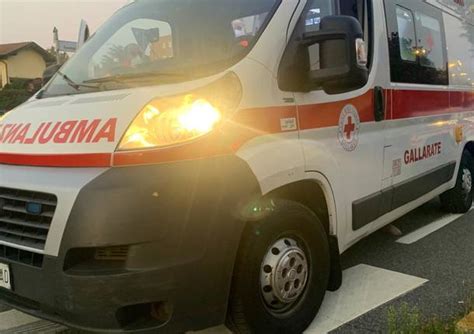 È morto il 51enne coinvolto in un incidente tra auto e moto a Venegono