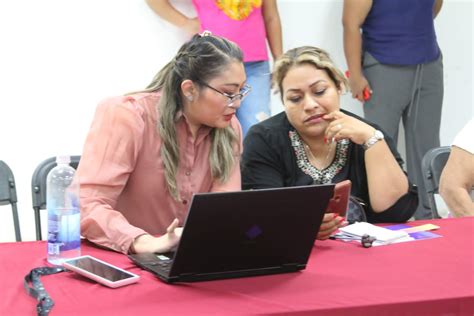 Iqm Impulsa A Mujeres Líderes En La Transformación Digital Código Rojo