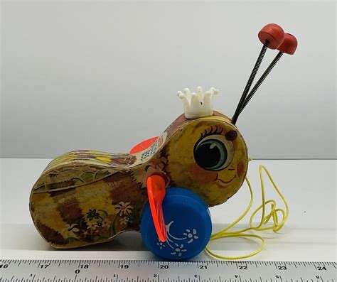 Vintage Fisher Price Queen Buzzy Bee Pull Along Toy Ebay