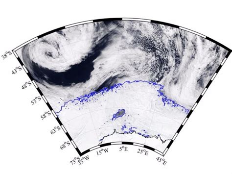 Mysterious giant hole cracks open in Antarctica