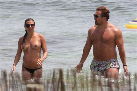 Celeb Zoe Hardman Nude Photo