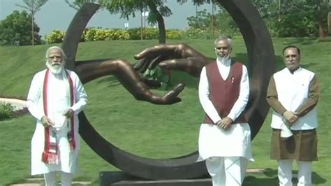 PM Narendra Modi inaugurates new tourist attractions, projects near ...