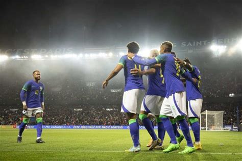 Brasil Goleia Tun Sia No Ltimo Amistoso Antes Da Convoca O Para A Copa