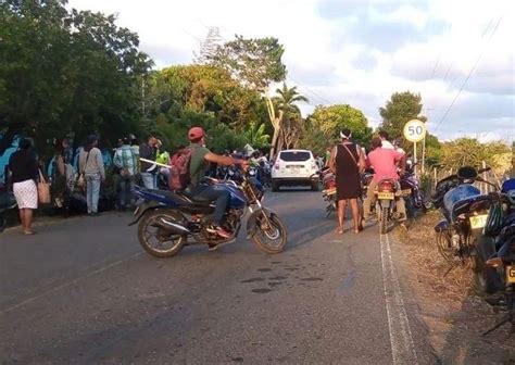 Un muerto y dos heridos dejó choque de motocicletas en la vía San