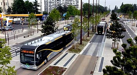 O Metrobus está a chegar ao Porto