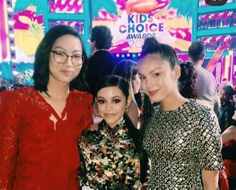 Pin By C Taylors Version On Olivia Rodrigo Kids Choice Award