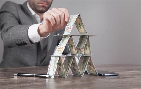 piramide financeira como se proteger  nao cair em golpes eduardo