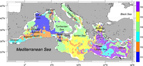 Map of the Mediterranean Sea showing the main oceanographic features ...