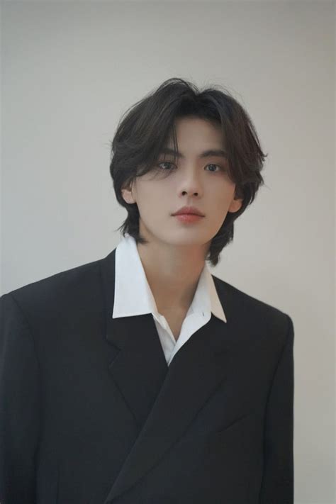 Bi Wenjun Asian Haircut Asian Men Long Hair Asian Man Haircut