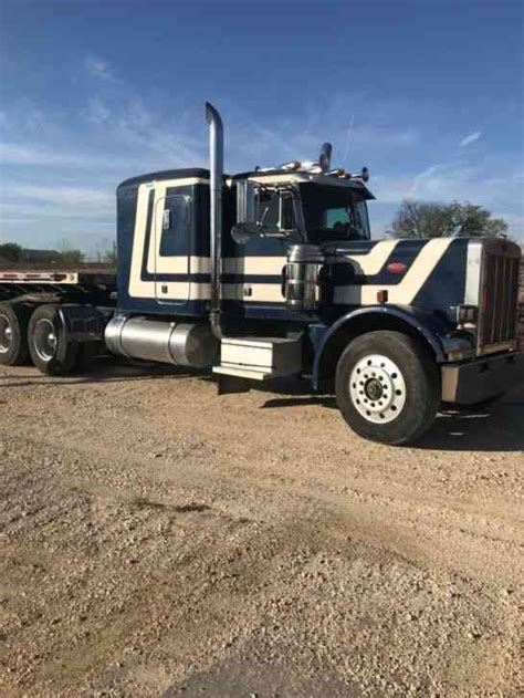 Peterbilt 1987 Sleeper Semi Trucks