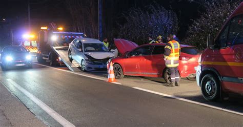 Ard Che Il S Assoupit Et Percute Une Voiture Circulant Dans Le Sens Oppos