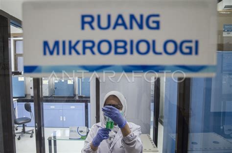 Laboratorium Lingkungan Standar Internasional Di Jabar ANTARA Foto