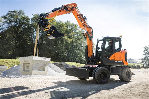 First Time For New Doosan Products At Hillhead Uk Plant Operators