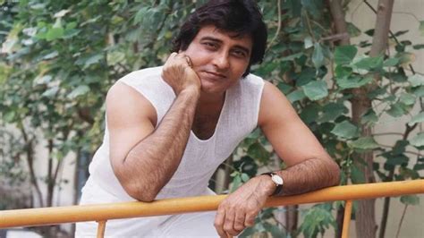 Actor Vinod Khanna Birth Anniversary Know Here His Bollywood Career