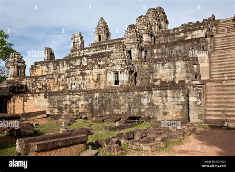 Phnom Bakheng Temple Angkor Cambodia Stock Photo Alamy