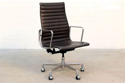 Eames Aluminum Group Chair, AutoCAD Block - Free Cad Floor Plans