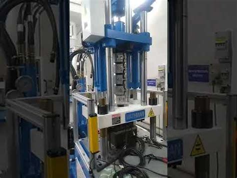 Vertical Injection Moulding Machine Ton Vertical Insert Screw