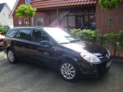 Verkaufe Opel Astra H 1 6l Caravan Schwarz 2009 AHK Biete