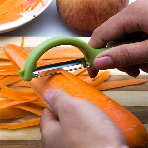 2020 Potato Apple Carrot Peeler Easy Grip Handles Vegetable Fruit