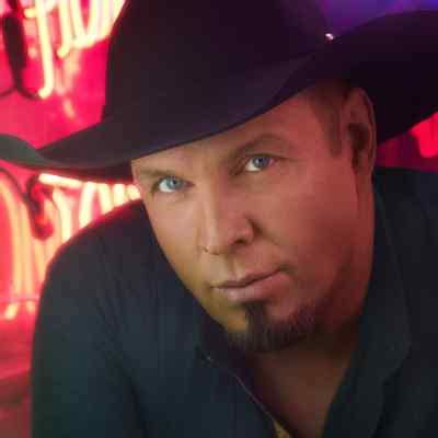 Garth Brooks Bio Age Net Worth Height Married Nationality Body