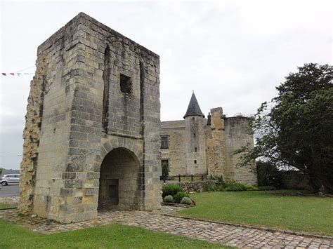 Ancien Ch Teau Sainte Maure De Touraine Pa Monumentum