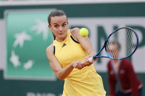 Tennis Clara Burel Qualifi E Pour Le Deuxi Me Tour Du Tournoi