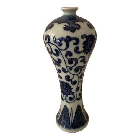 Blue And White Porcelain Floral Chinoiserie Vase Chinoiserie Vase Blue