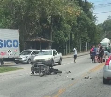 Motociclista Fica Gravemente Ferido Em Acidente Na Rio Santos Em Angra