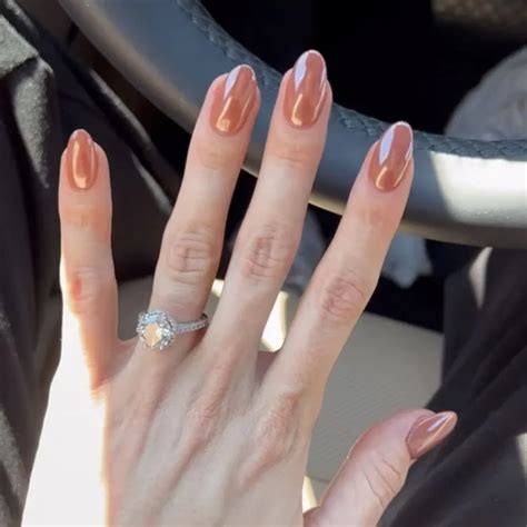 15 Chic Minimalist Nail Trends To Try This Fall Winter 2023 Artofit