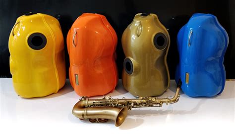 Saxophone Mute – Does It Actually Help and How? | SoundsMasters