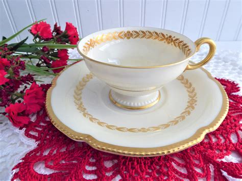 Cup And Saucer Castleton Usa Aria Gold Laurel Wreath Burnished Gold Tr