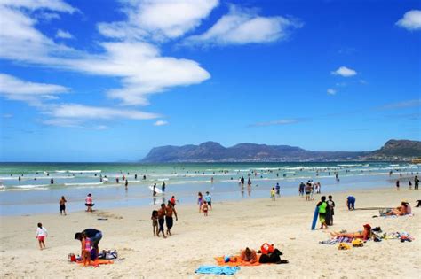 Sunny Muizenberg Beach | Surfers Corner