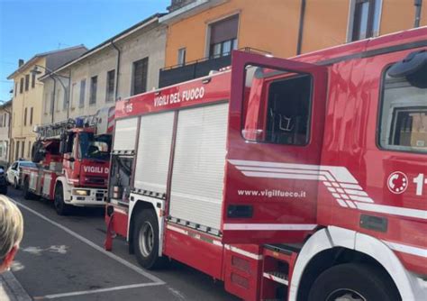 Brucia Appartamento A Milano In Via Savona Una Donna Muore Carbonizzata