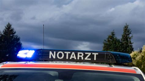 Bayrischzell Schwerer Unfall Auf Der Alpenstra E Junger Bmw Fahrer